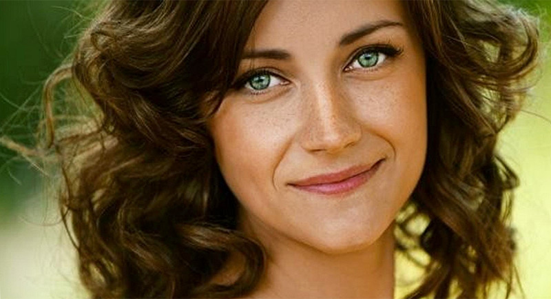 Woman with green eyes