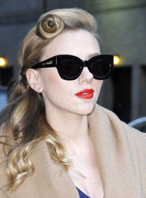 Scarlett Johannson Sunglasses1