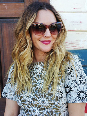 Examples of people with round faces wearing sunglasses